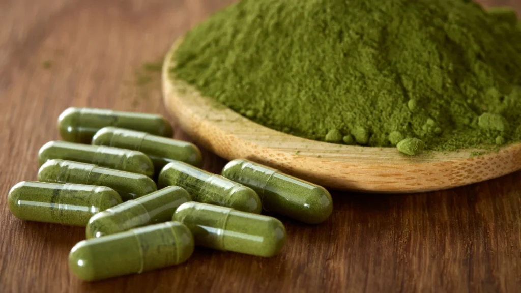 Green virgin moringa capsule